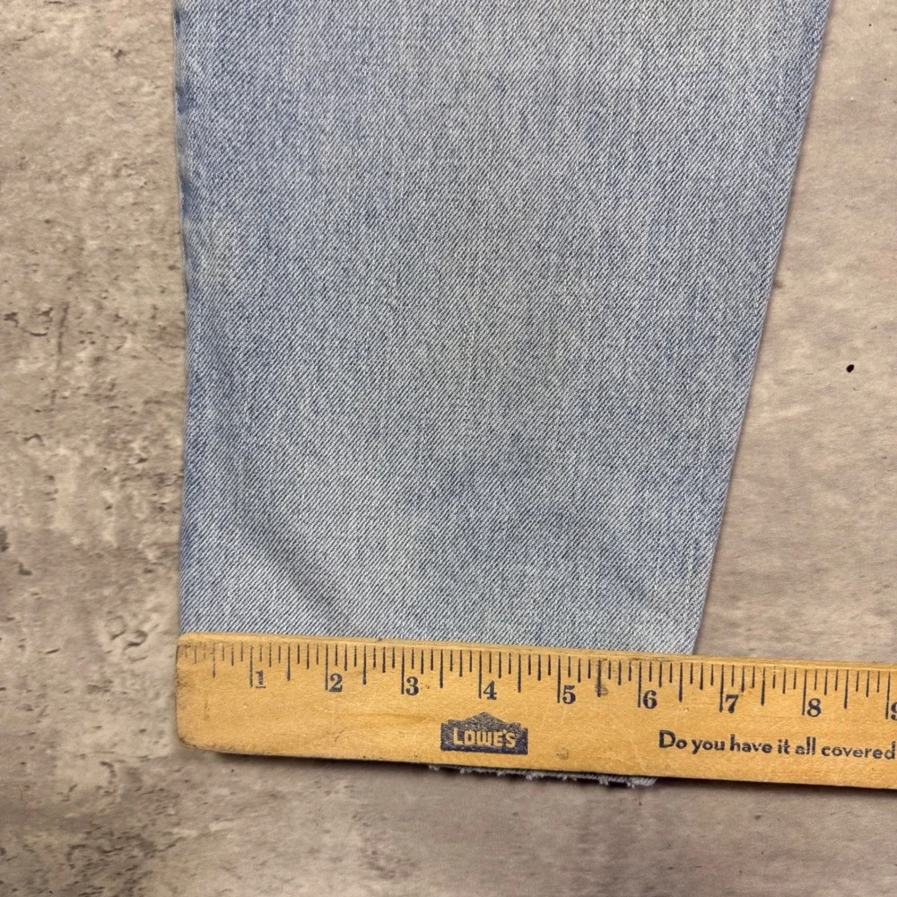 Levis 550 Relaxed Fit Tapered Leg Light Wash Denim Jeans 33x30 Vintage